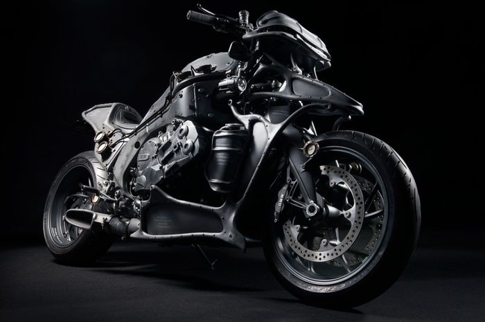 BMW K1600GTL custom dari Hot Dock Custom Cycles