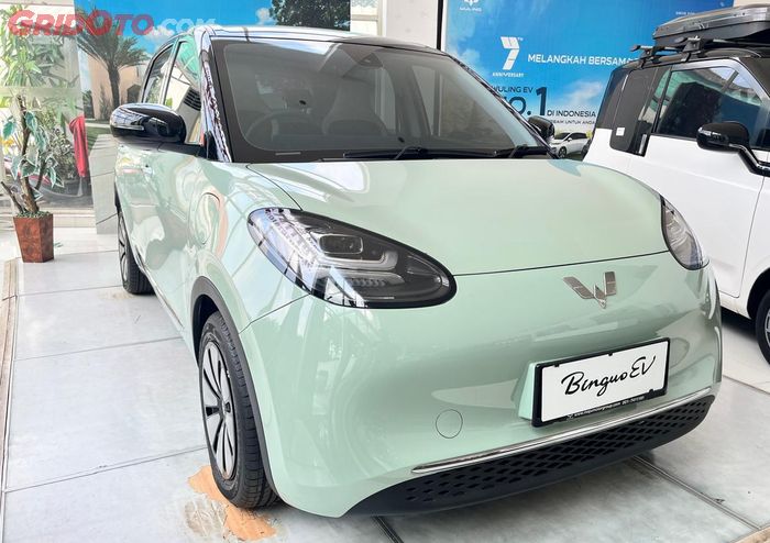 Stok Binguo EV di dealer Wuling Ciputat.