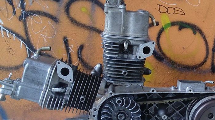 Mesin V-Twin Suzuki Skywave
