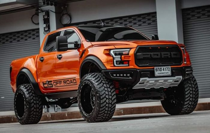 Ford Ranger dimodif ala Ford F-150 dengan roda besar