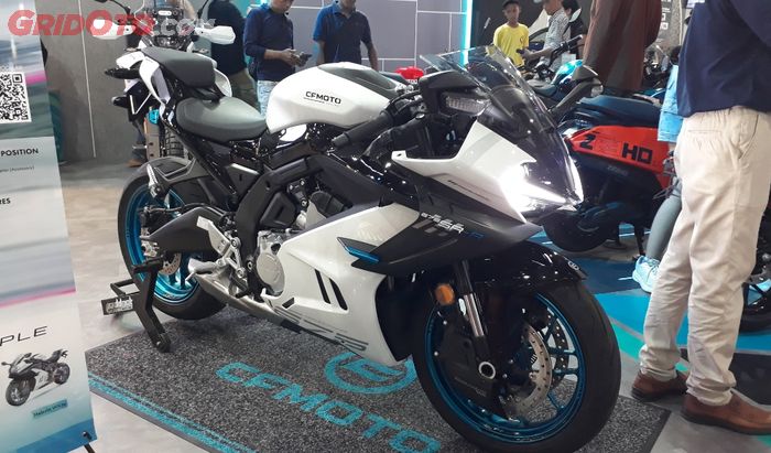 CFMoto 675 SR-R