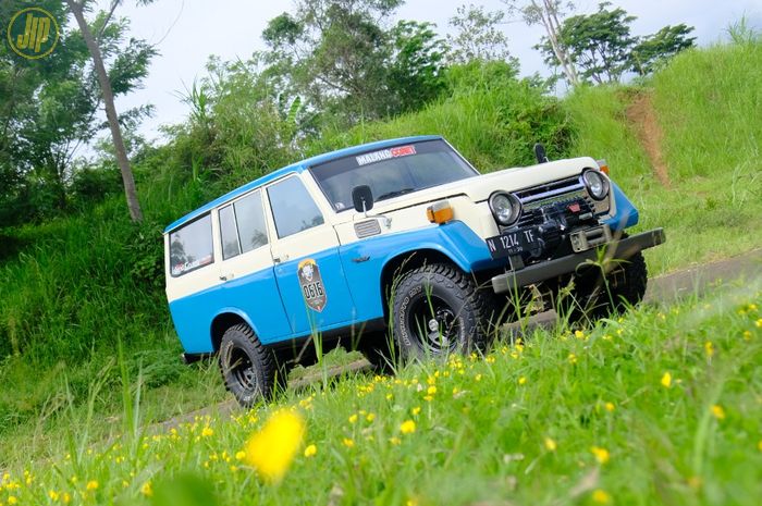 Modifikasi Toyota Land Cruiser FJ55 1978