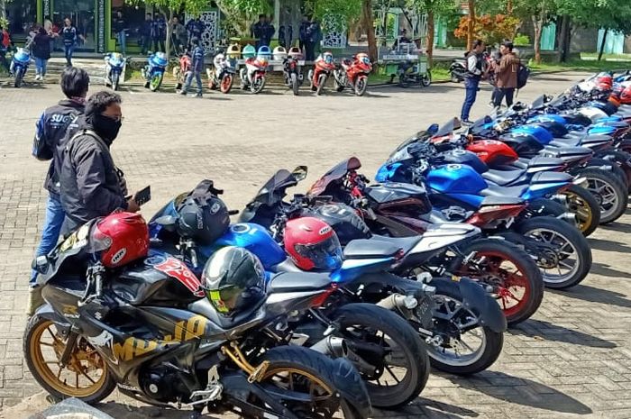 Puluhan Suzuki GSX milik komunitas SUGOI