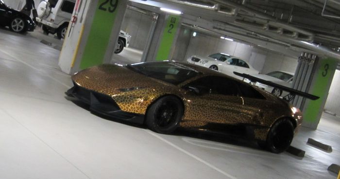Lamborghini Murcielago pakai kelir motif Macan Tutul