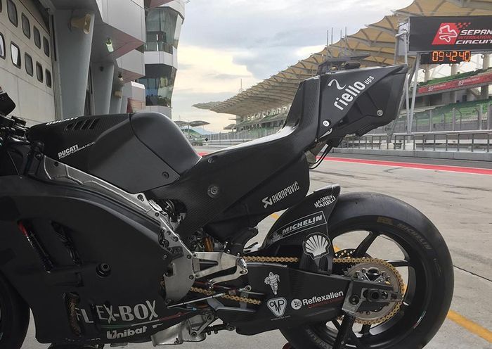 Bagian belakang motor ducati pada tes privat Januari 2017 lalu, sekarang akrab disebut 'salad box'