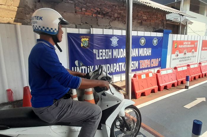Ujian praktik SIM di Polres Metro Bekasi Kota
