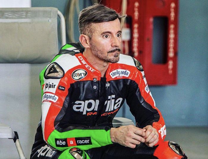 Max Biaggi tiga kali menjadi runner-up di kelas MotoGP, yakni tahun 1998, 2001 dan 2002