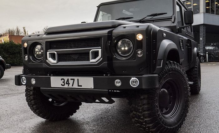 Land Rover Defender garapan Kahn Design