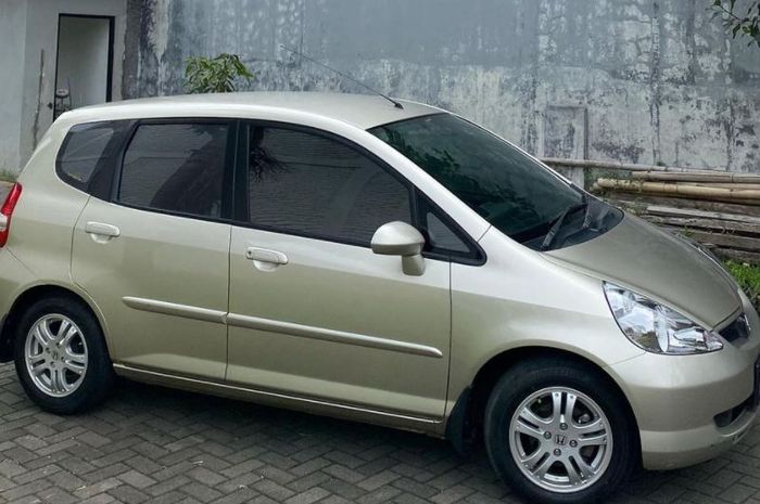 Spesifikasi dan kisaran harga Honda Jazz i-DSI Tahun 2004 seken
