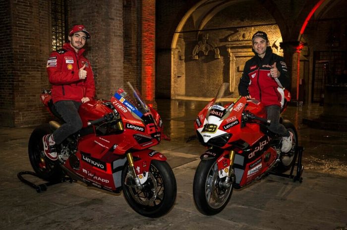 Ducati Panigale V4 S dengan livery spesial