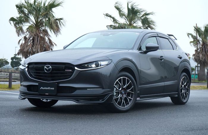 Tampilan depan Mazda CX-30 yang lebih sporty