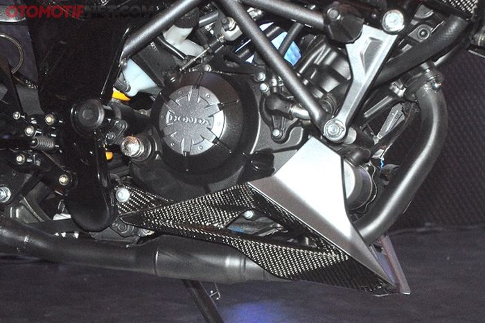 Engine Cover Rp 100 ribu