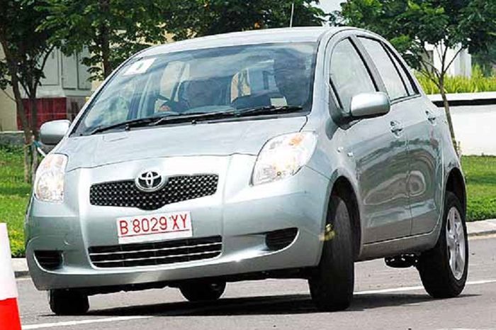 Spesifikasi dan harga Toyota Yaris tahun 2006 seken