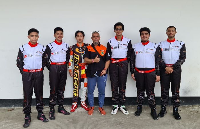 DBS Treasures Tanada Racing Team yang berlaga di kejurnas gokart 2022