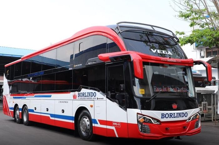 Kaca bus di dekat sopir masih model geser manual. Ini alasannya