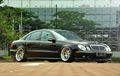 Mercedes-Benz E240 Avantgarde 2004, Dimodifikasi Jadi The Bagged AKAP 