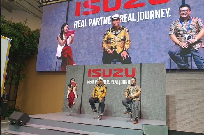 PT Albatros Logistik express yang bergerak di bidang rental truk hadir di GIIAS 2023