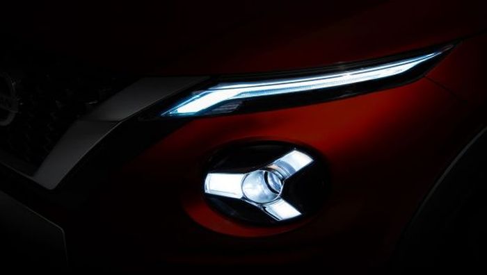 Lampu depan Nissan Juke baru