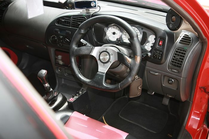 Sayangnya interior tidak dibuat jadi Evolution IV