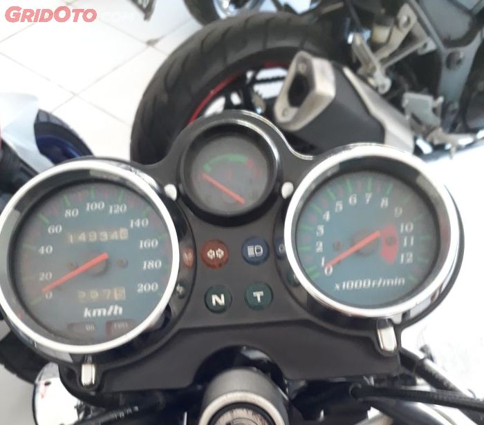 Kawasaki Ninja 150 R tahun 2003 ini masih 14.000 km