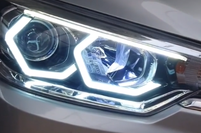 Lampu LED hexagonal ala BMW pada Suzuki Ertiga