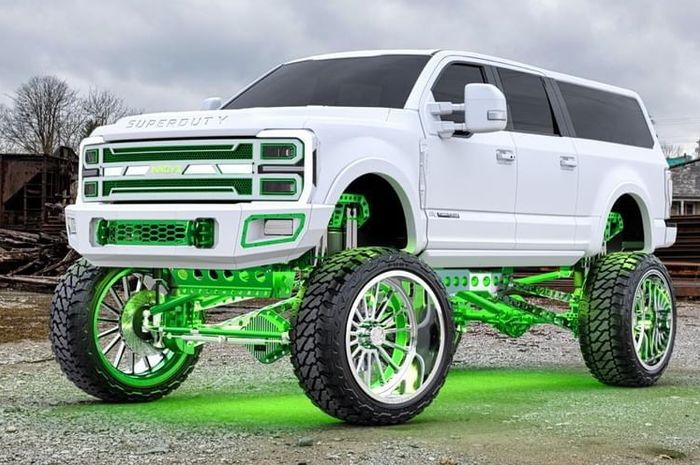 Digimod Ford Excursion tampil jangkung