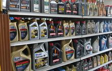 Mobil Gonta-ganti Merek Oli Apa Boleh? Ini Kata Bengkel Spesialis