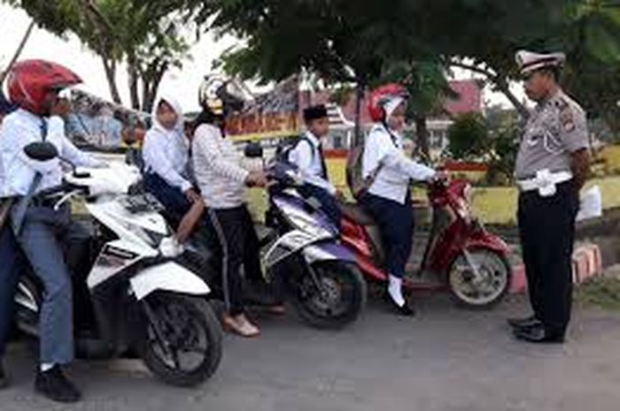 Ilustrasi penindakan pengendara di bawah umur.