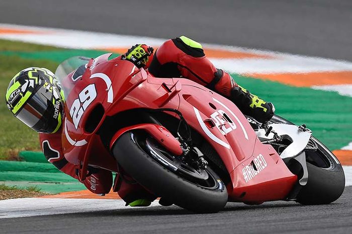 Andrea Iannone di MotoGP Valencia 2019. Apakah ini jadi balapan terakhirnya bersama tim Aprilia?