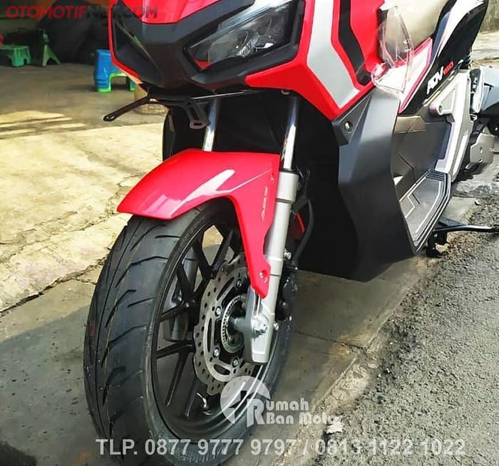 Ganti ban Honda ADV150 jadi Bridgestone SC