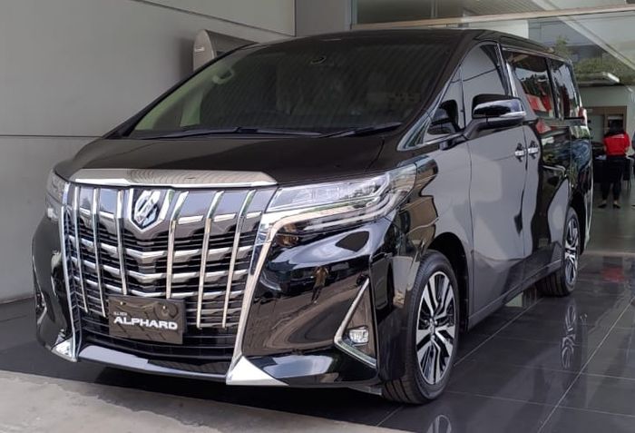 Toyota Alphard 2.5X AT NIK 2019 tengah diganjar promo spesial
