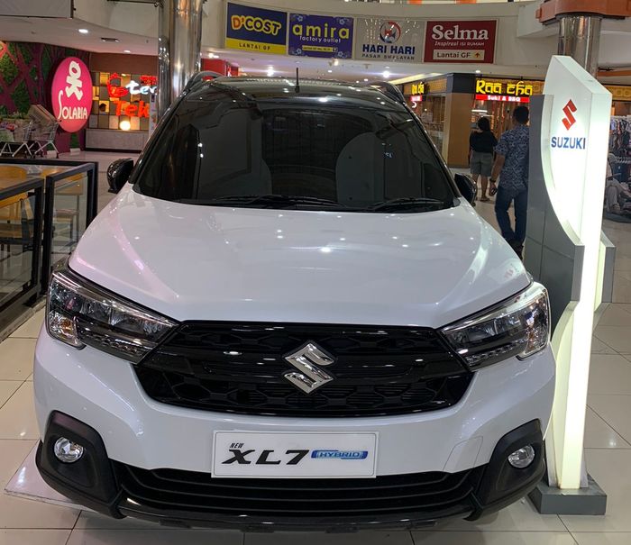 New XL7 sudah tersedia di Mall