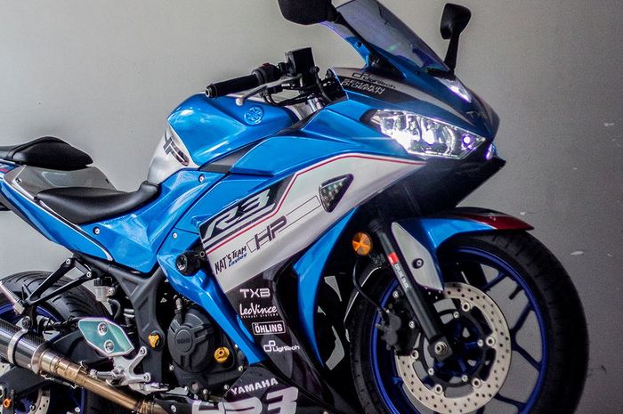 Yamaha R3 bergaya ala BMW HP4 race