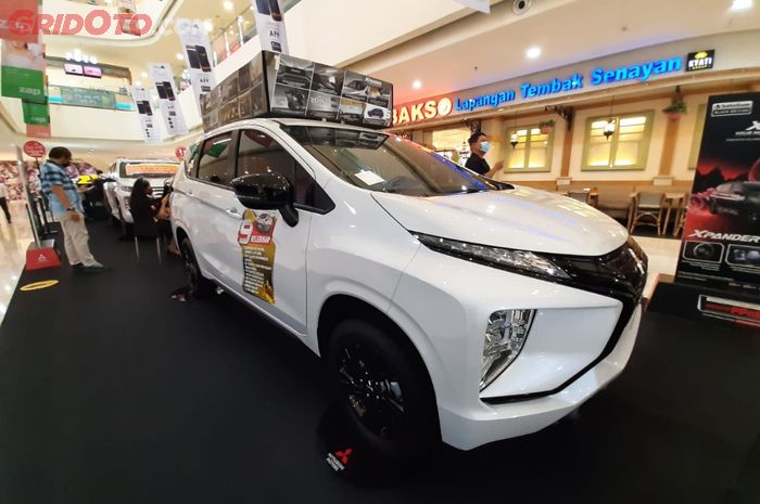Promo Mitsubishi Xpander di Auto Show Cibinong City Mall, Cibinong, Bogor, Jawa Barat, Senin (14/6/2021).