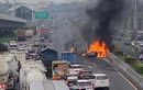 Avanza Terbakar Hebat di Tol Japek, Polisi Beberkan Penyebabnya