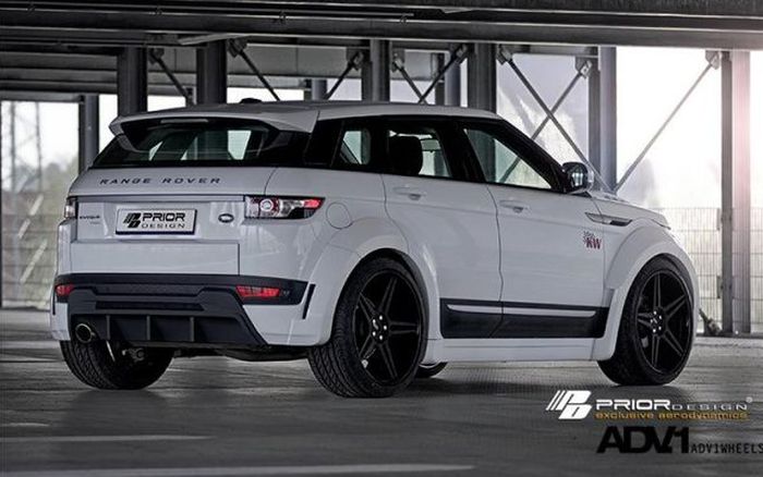 Modifikasi Range Rover Evoque juga dibuat lebih gambot pakai wide body
