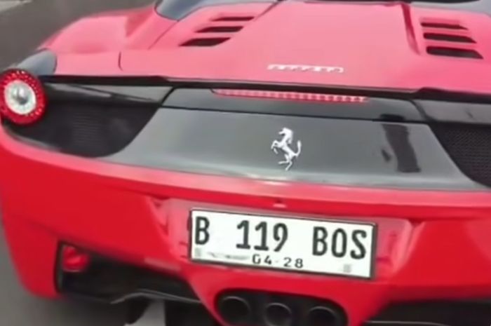 Ferrari kena tilang Polisi karena tidak gunakan pelat nomor depan