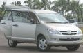 Cek Harga Toyota Kijang Innova Bensin 2004 Bekas, Pas Buat Keluarga