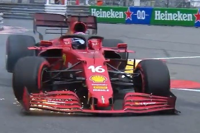 Charles Leclerc menabrak dinding pemtaas sirkuit Monte Carlo pada kualifikasi F1 Monako 2021