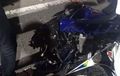 Yamaha R15 Terbelah Dua, Tiang Listrik Ditubruk, Netizen: Pemotor Pakai Ilmu Kebal