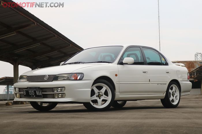 Toyota Great Corolla Dikawal Yakuza, Atap Ada Sunroof, Bikin Tambah Nyaman