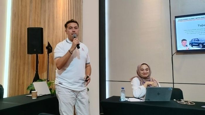 Rifat Sungkar : Pengemudi harus tahu fungsi dan cara kerja fitur keselamatan di mobilnya