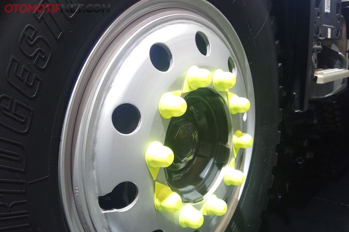 Wheel nut indicator sebagai penanda kekencangan mur roda