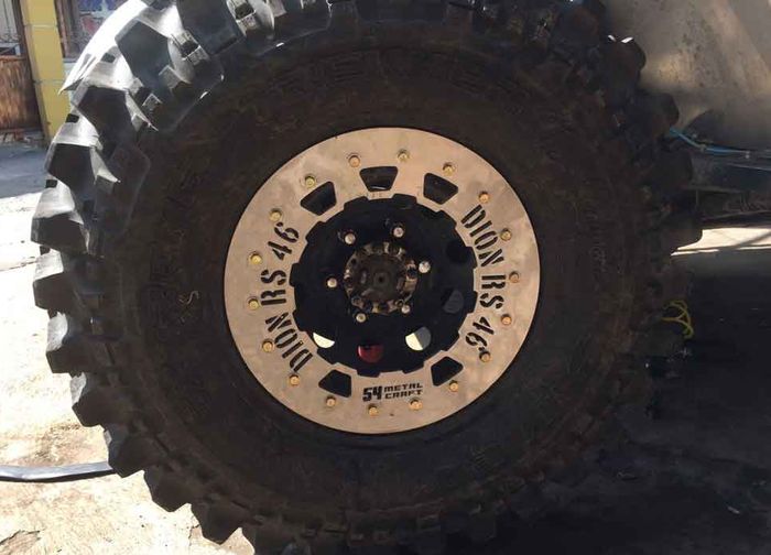 Pelek beadlock dengan harga terjangkau