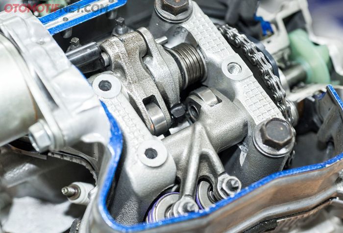 Konstruksi kem Yamaha V-Ixion R