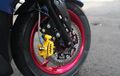 Buka Cuma Bikin Manis Tampilan, Ini 3 Kelebihan Slang Rem Motor Aftermarket