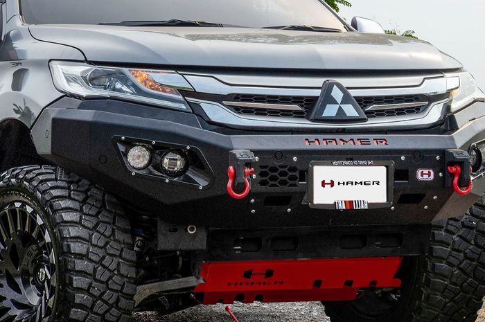 Aplikasi bull bar Hamer 4x4 seri King bikin garang aura Mitsubishi Pajero Sport