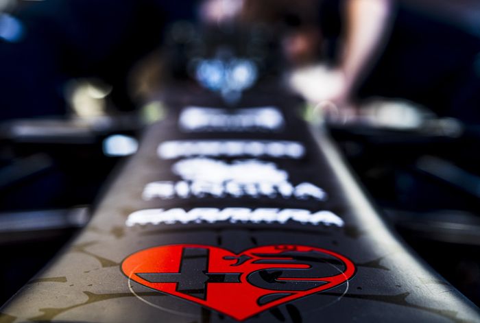 Pembalap asal Finlandia, Kimi Raikkonen, mencoba mobil baru Alfa Romeo dengan livery kulit ular di Sirkuit Fiorano, Italia