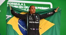 Pantang Menyerah, Lewis Hamilton Persembahkan Kemenangan di F1 Brasil 2021 untuk Ayahnya