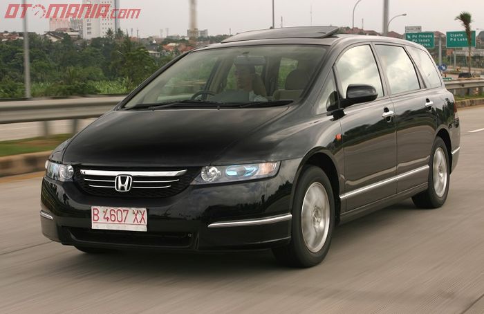 Honda Odyssey RB1 masih terlihat modern